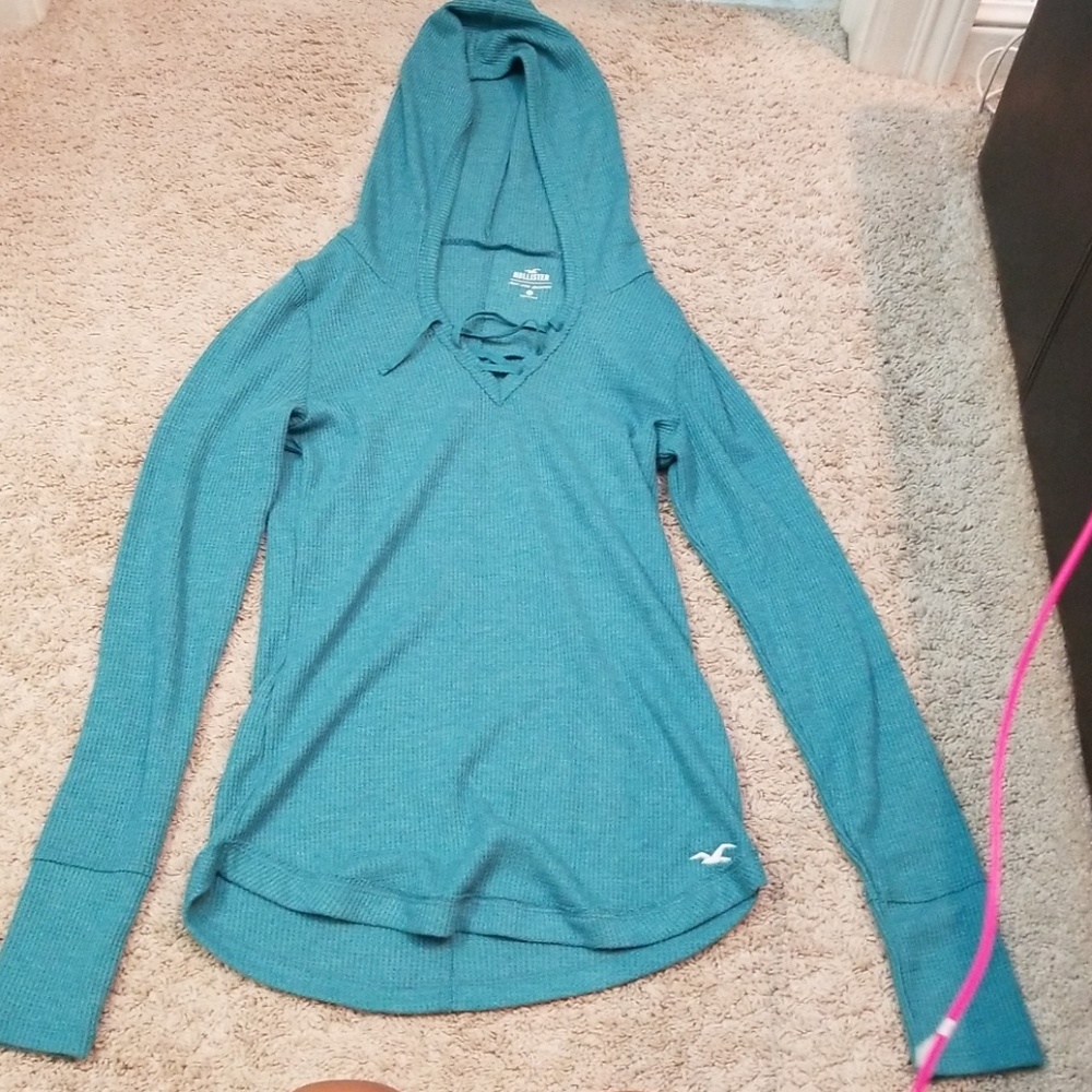 Hollister XS Hooded Long Sleeve Shirt
